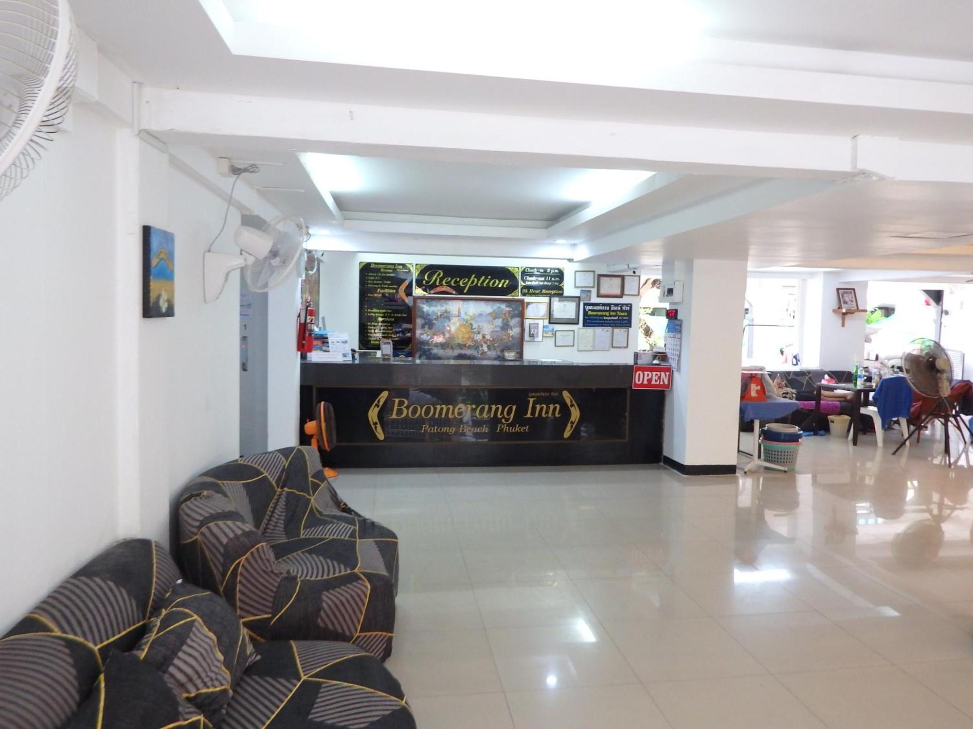 Boomerang Inn Phuket Buitenkant foto