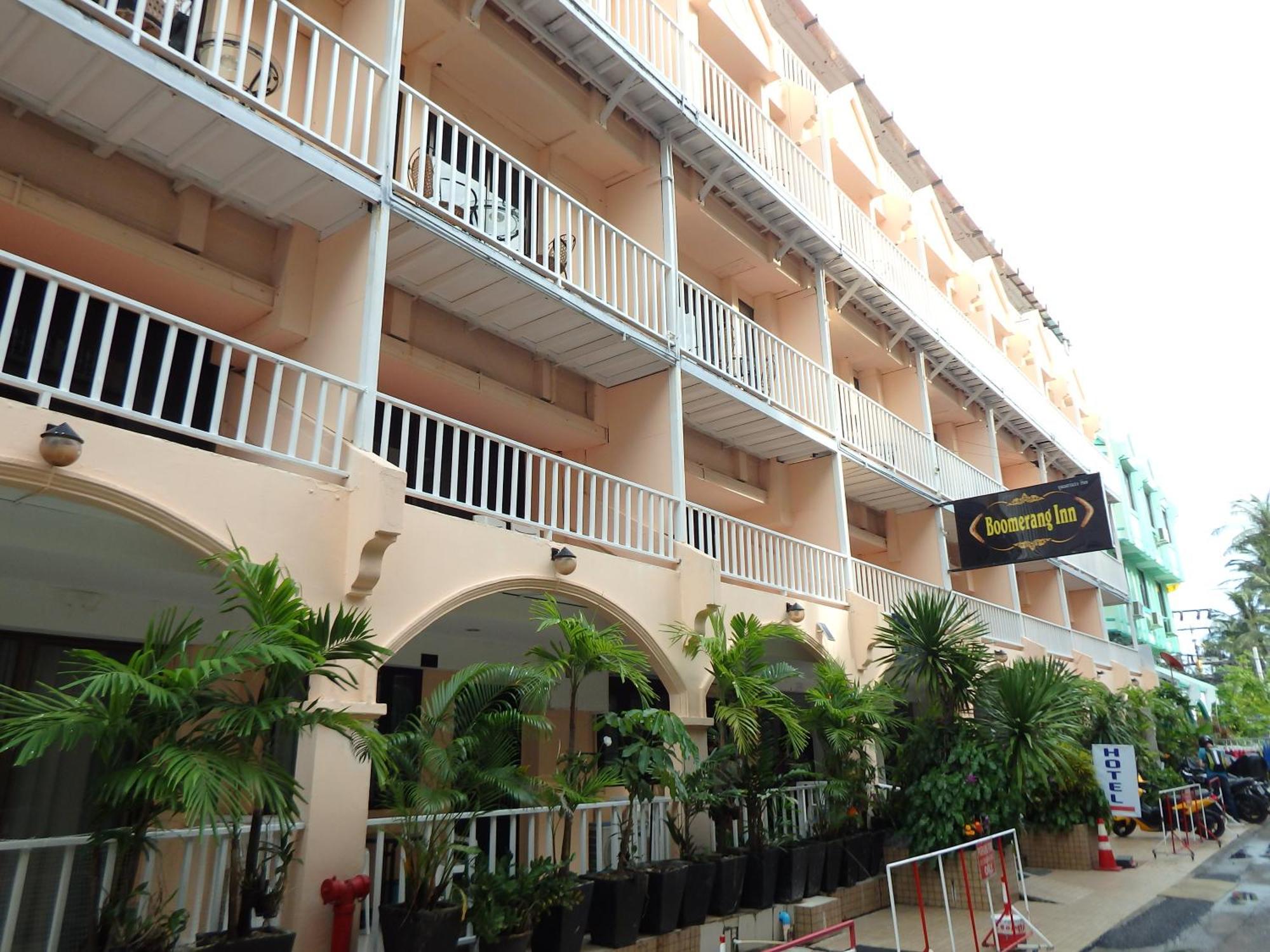Boomerang Inn Phuket Buitenkant foto