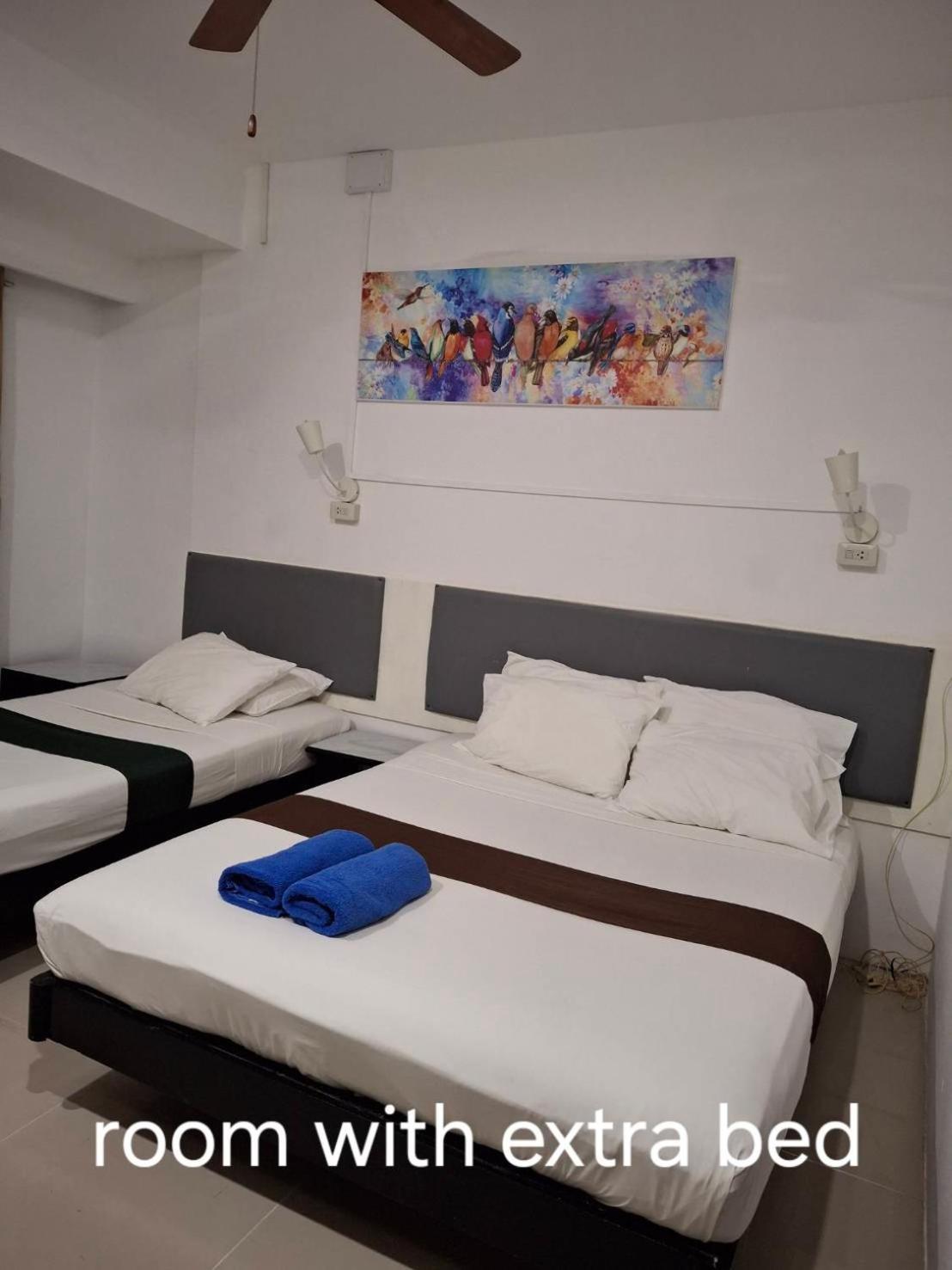 Boomerang Inn Phuket Buitenkant foto